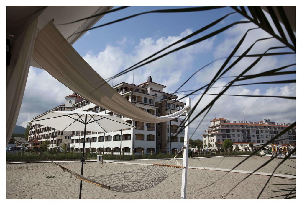 Aparthotel Regina Mare Zarewo Exterior foto