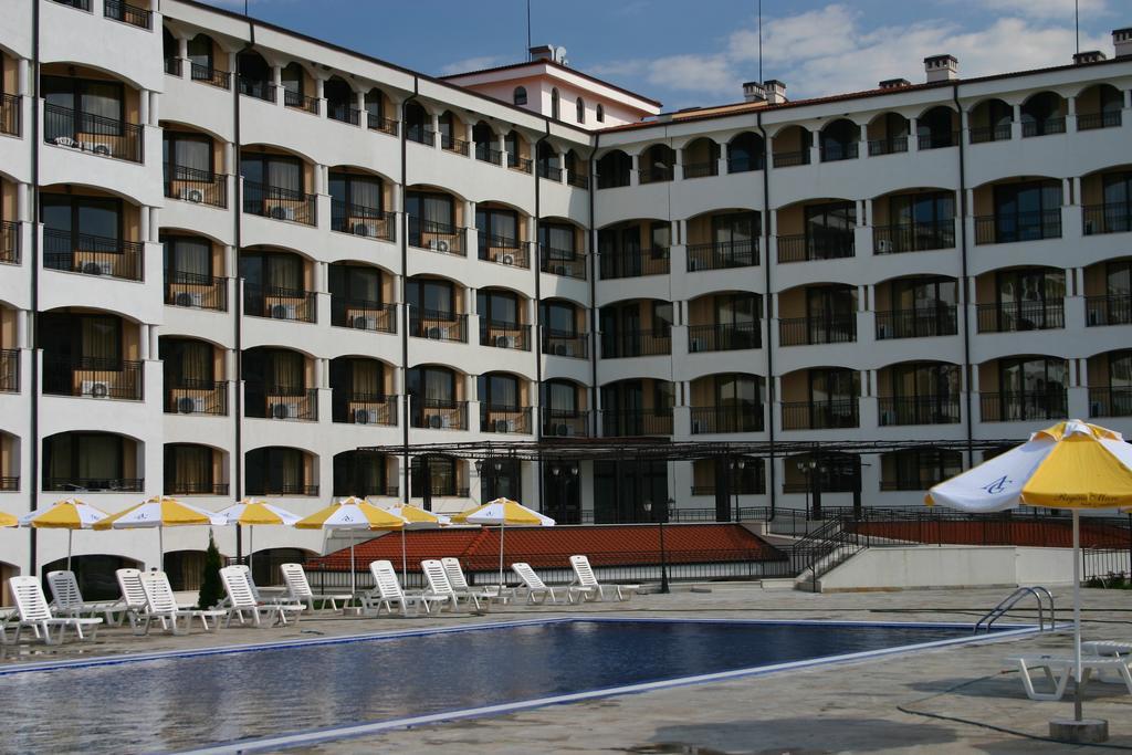 Aparthotel Regina Mare Zarewo Exterior foto