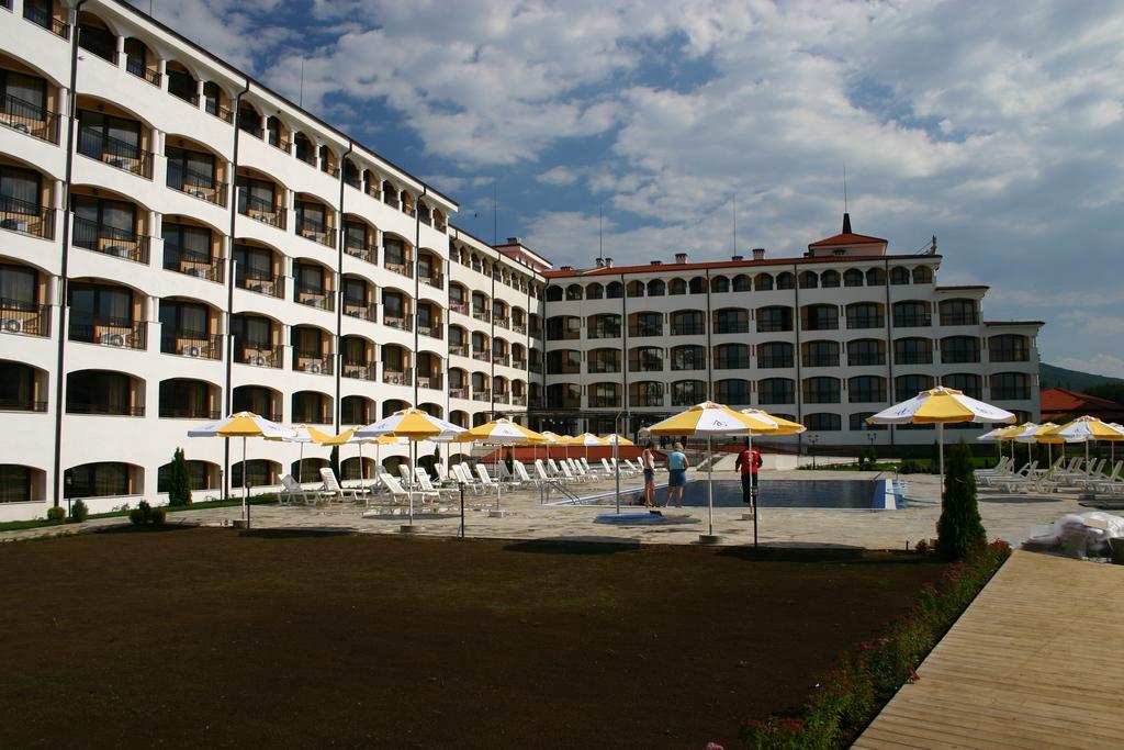 Aparthotel Regina Mare Zarewo Exterior foto